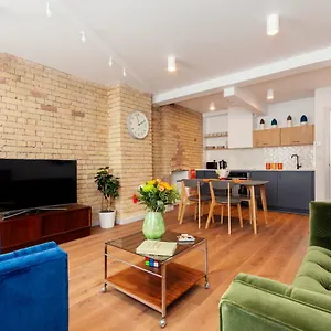 https://crashpads-shoreditch-mega-lofts.cambridgehotelsuk.com